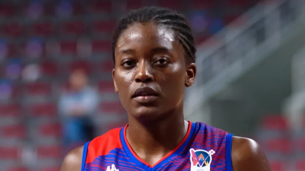 Temi Fagbenle during a game