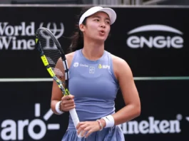 Alex Eala’s blunt message to a fan sparks debate over tennis etiquette Alexandra Eala at the tennis match.