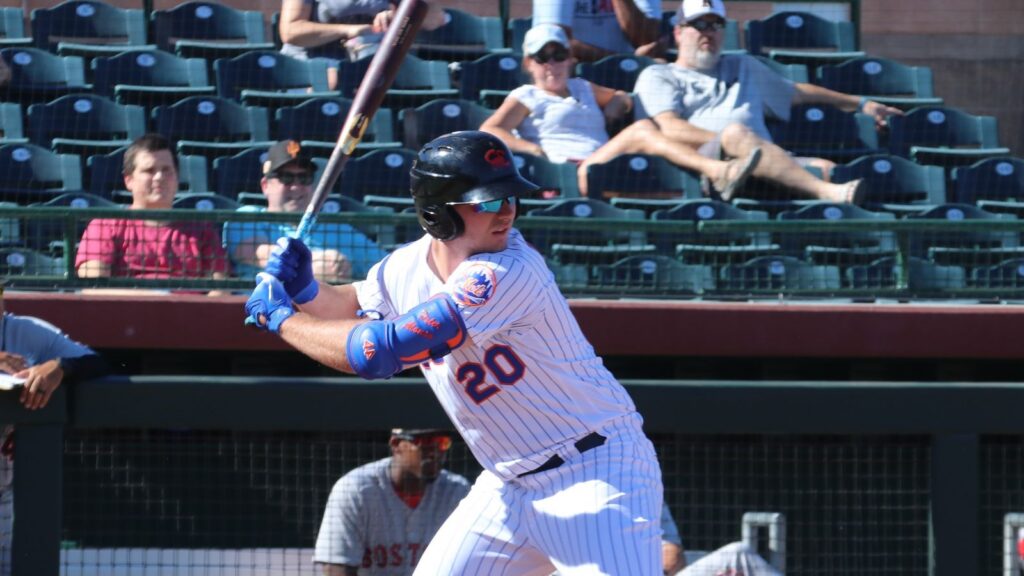 Pete Alonso in action during the baseball game.