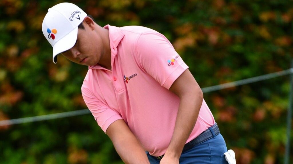 Si Woo Kim shot his putt at 3rd holes