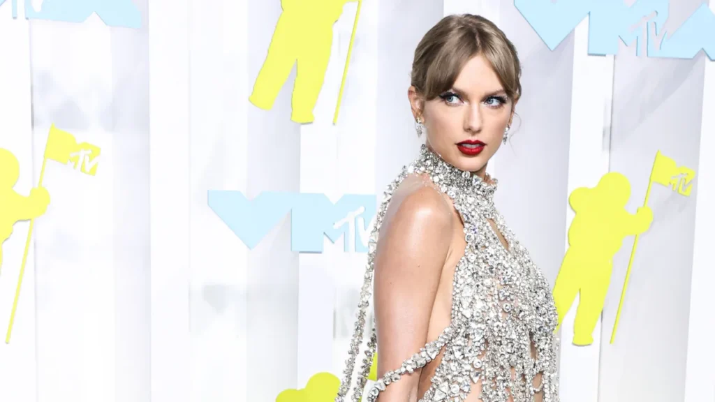 Taylor Swift at an event