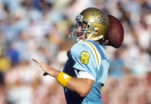 What happens to Troy Aikman after his ESPN contract expires? Troy Aikman in action