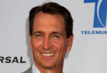 Cris Collinsworth praises Mahomes for recovering his own fumble