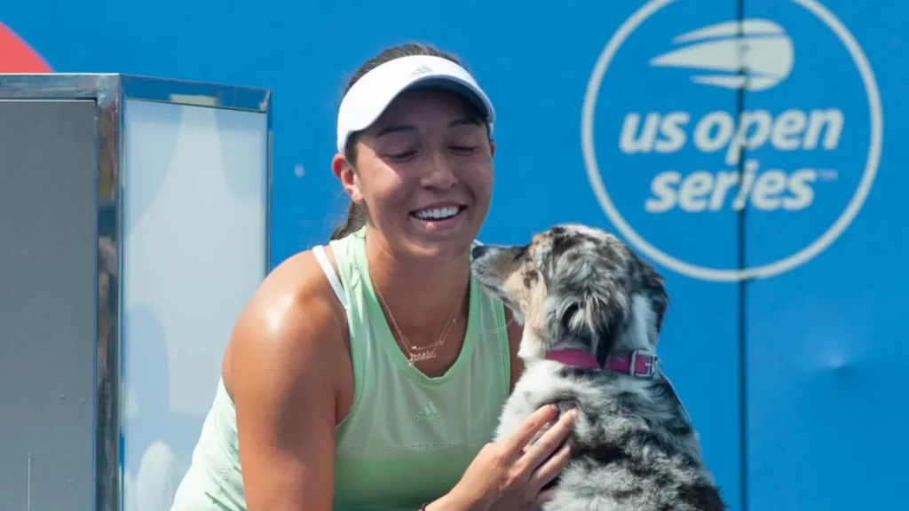 Jessica Pegula and her dog