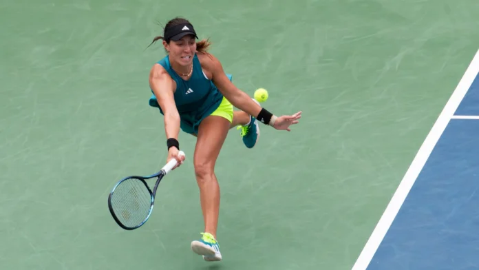 Jessica Pegula in action