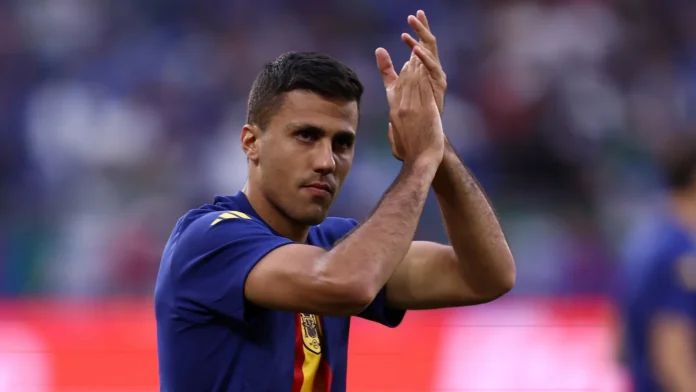 Rodri Hernandez on the football field.