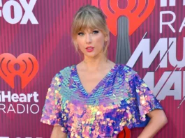 Taylor Swift at the award show.